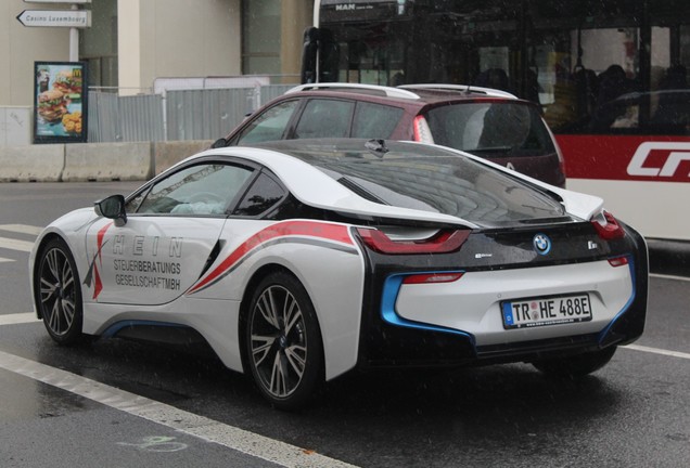 BMW i8