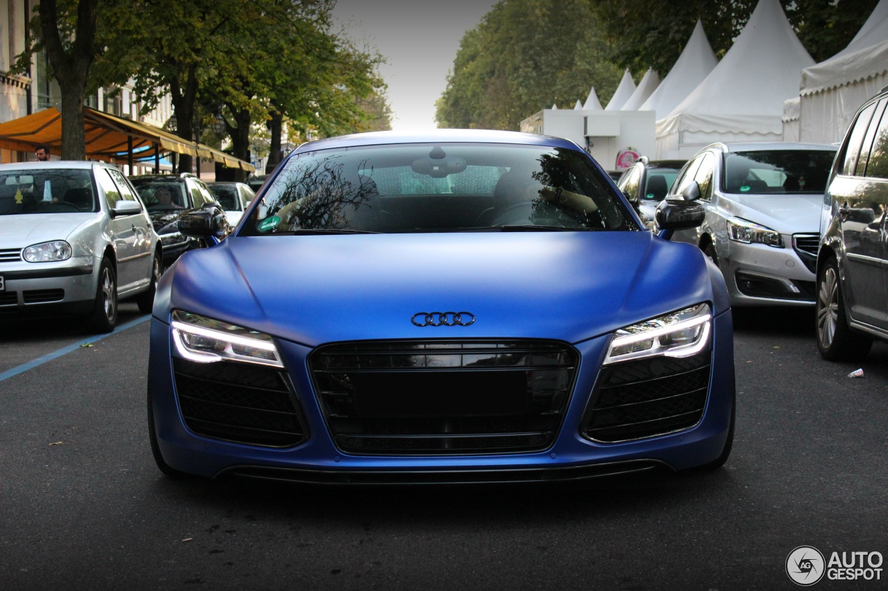 Audi R8 V10 Plus 2013