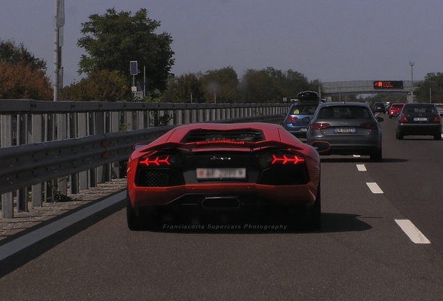 Lamborghini Aventador LP700-4