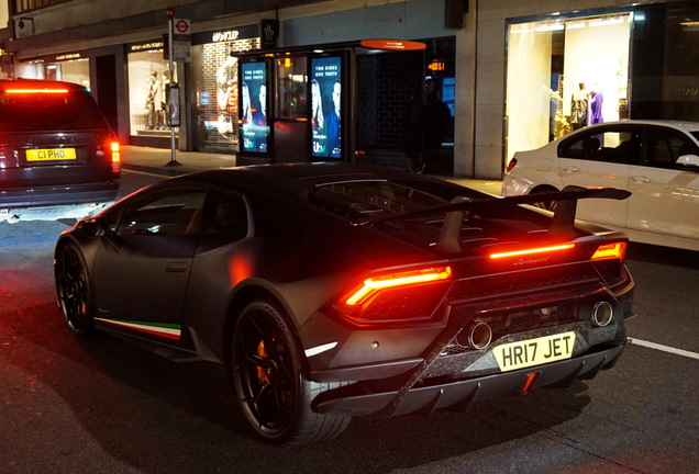 Lamborghini Huracán LP640-4 Performante