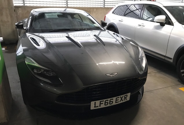 Aston Martin DB11