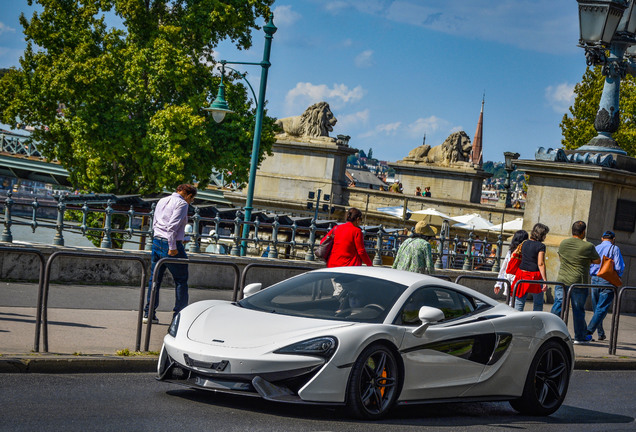 McLaren 570S