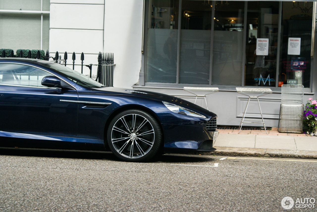 Aston Martin DB9 2013