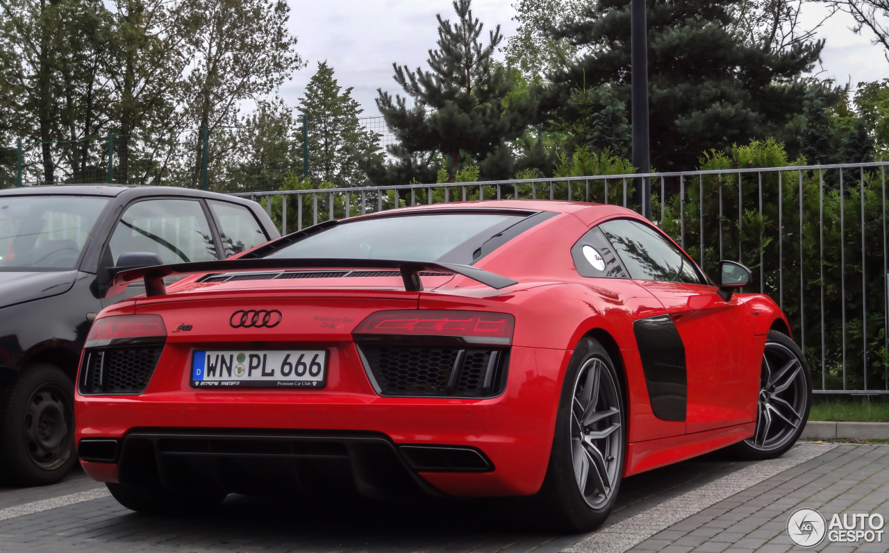 Audi R8 V10 Plus 2015