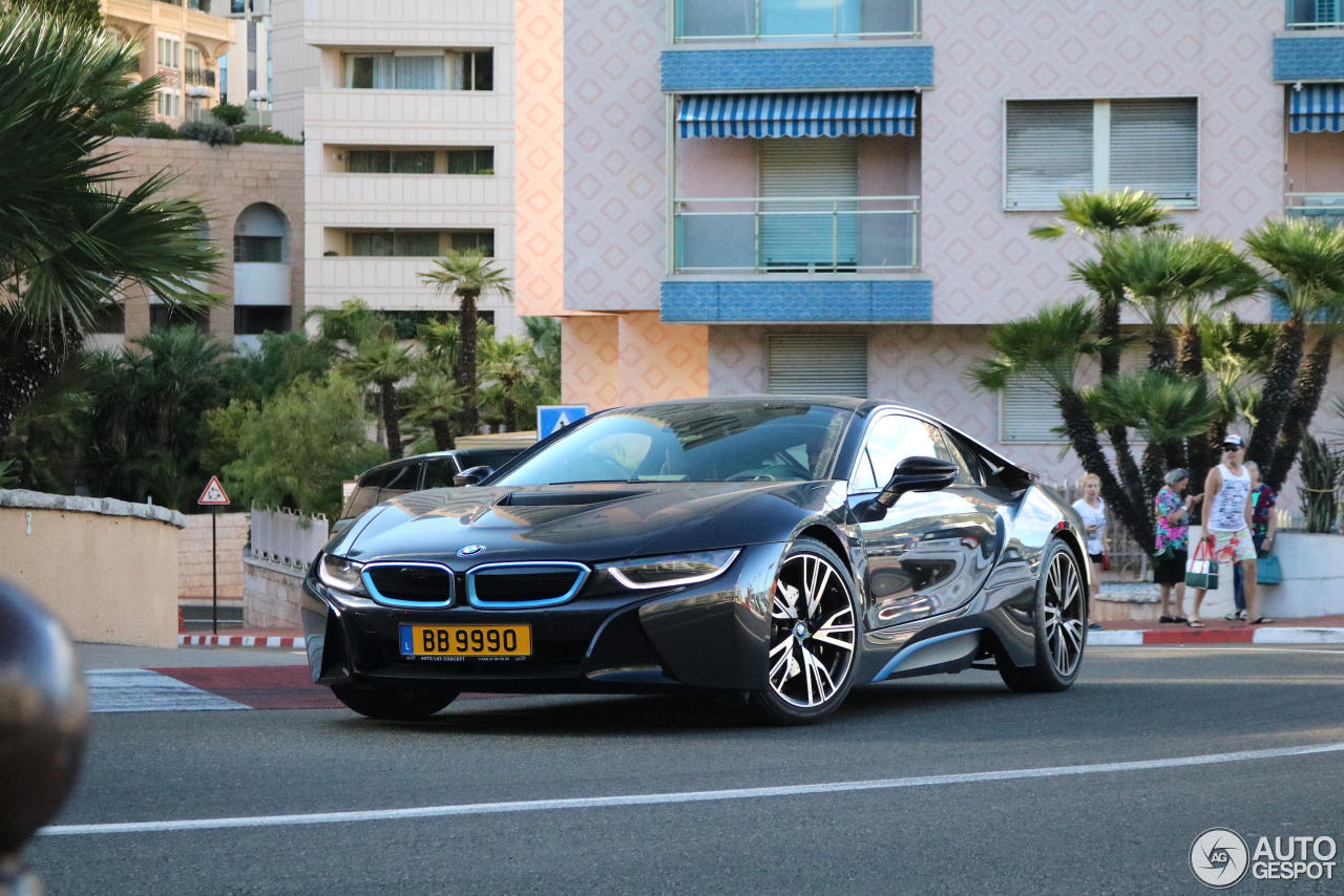 BMW i8