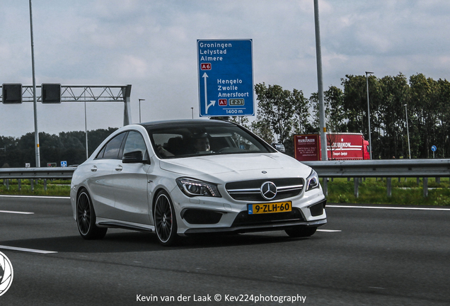 Mercedes-Benz CLA 45 AMG C117