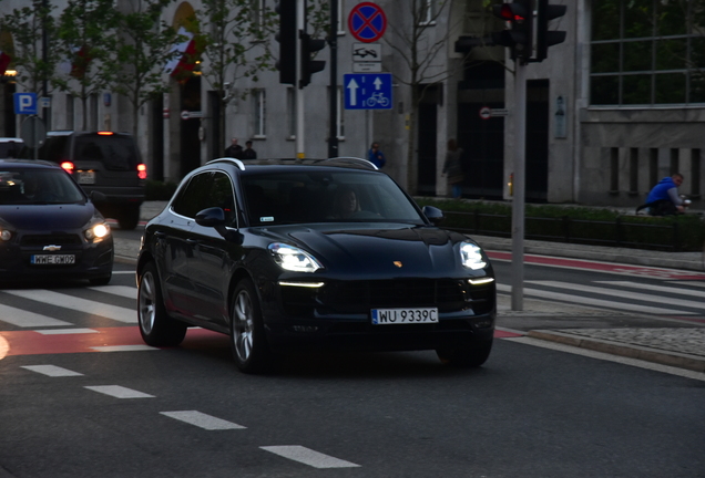 Porsche 95B Macan GTS