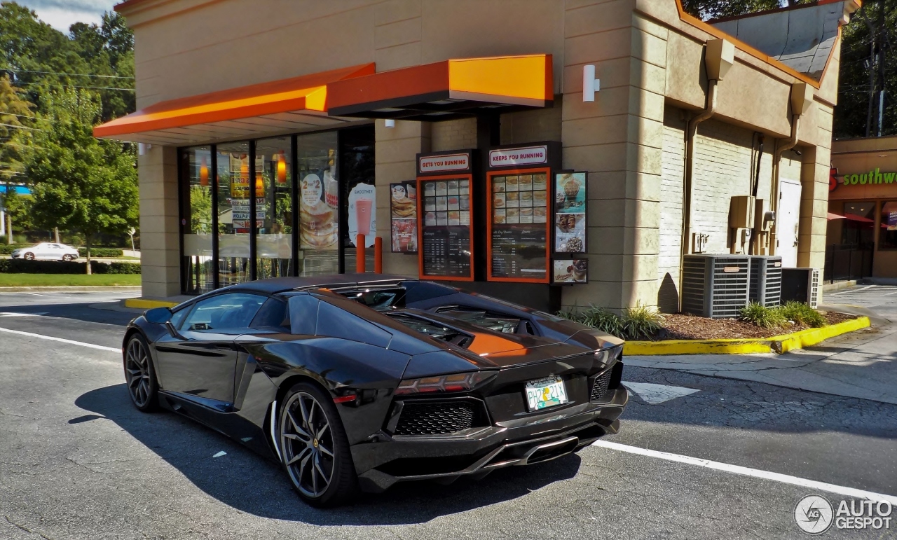 Lamborghini Aventador LP700-4 Roadster