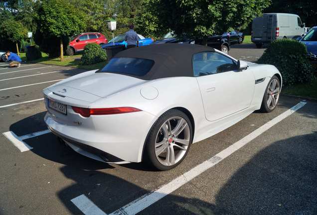 Jaguar F-TYPE S AWD Convertible