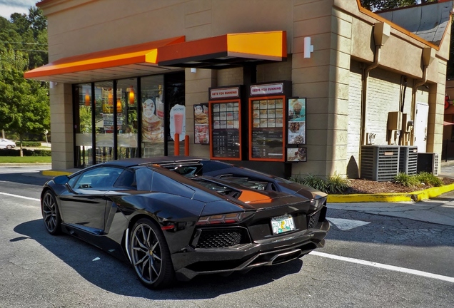 Lamborghini Aventador LP700-4 Roadster