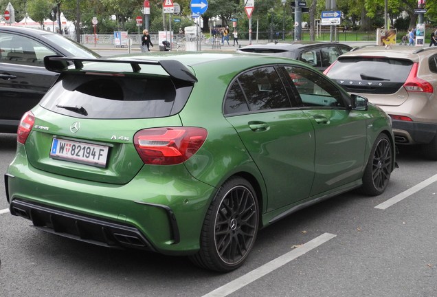 Mercedes-AMG A 45 W176 2015