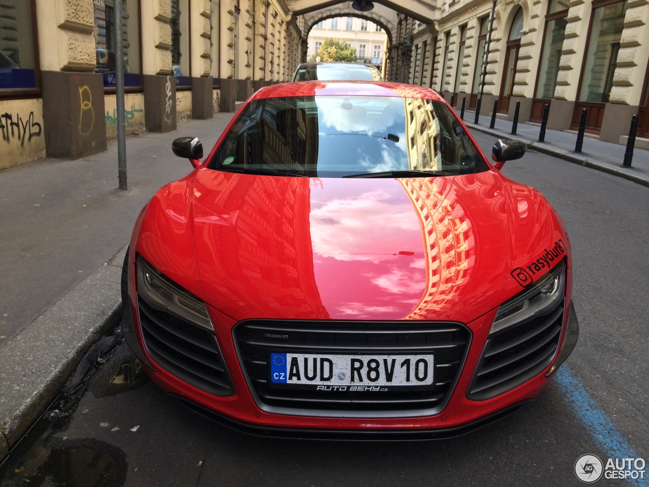 Audi R8 V10 Plus 2013