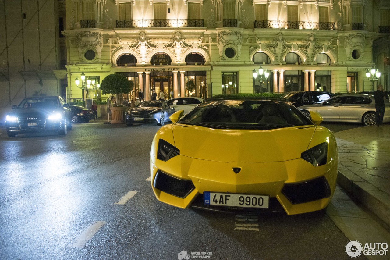 Lamborghini Aventador LP700-4 Roadster