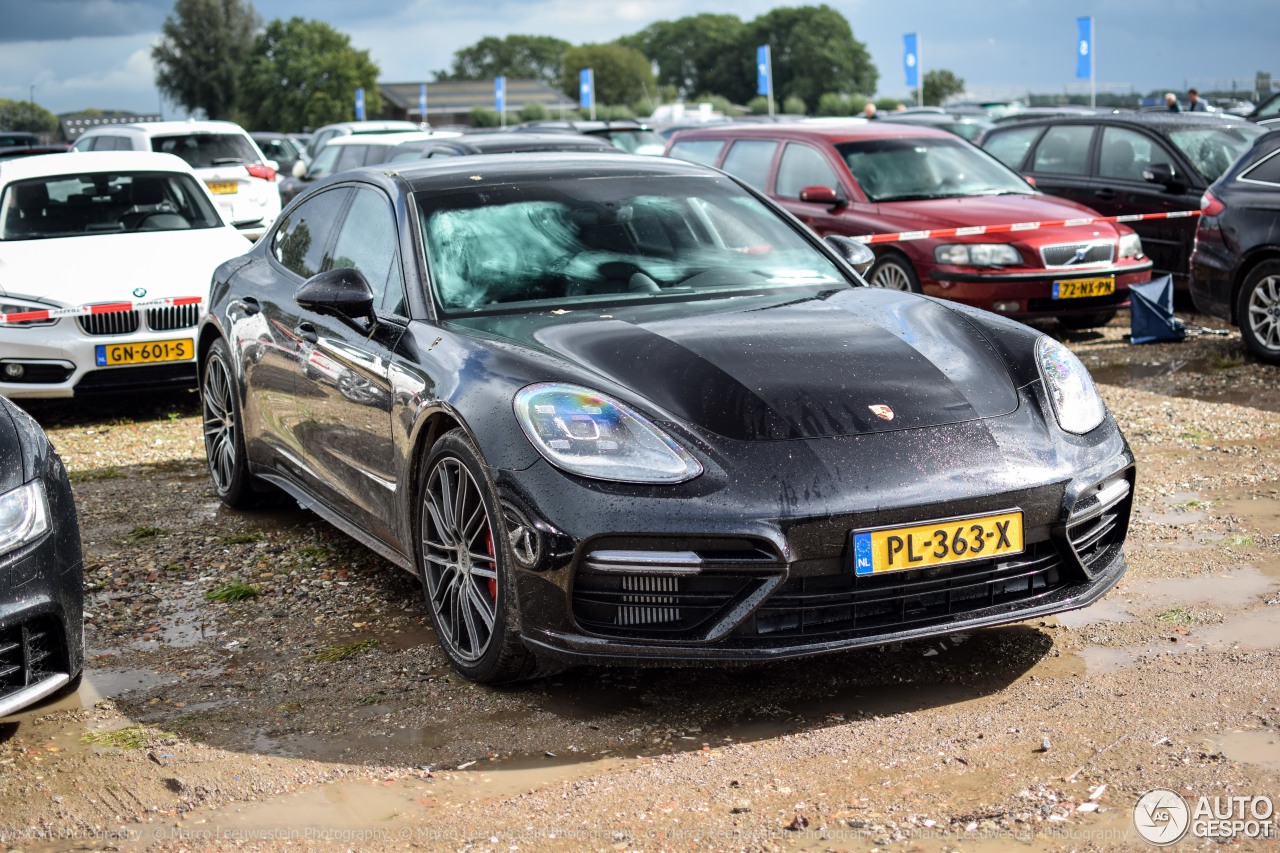 Porsche 971 Panamera Turbo