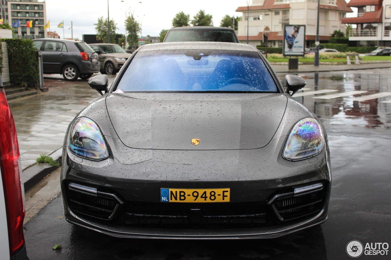 Porsche 971 Panamera Turbo