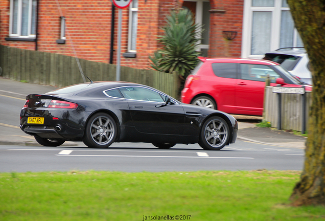 Aston Martin V8 Vantage