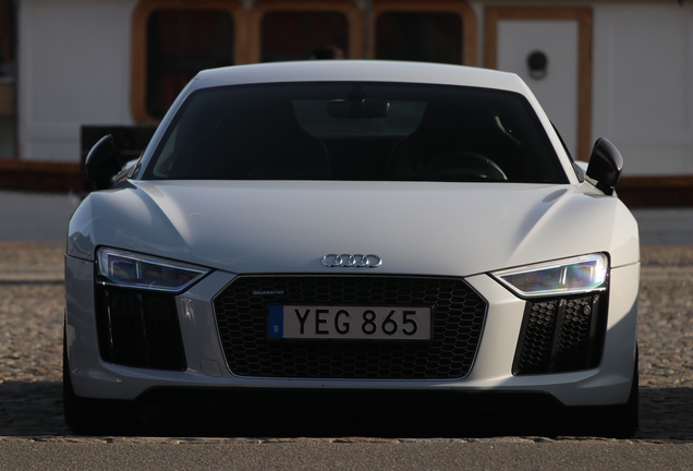 Audi R8 V10 Plus 2015