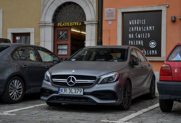 Mercedes-AMG A 45 W176 2015