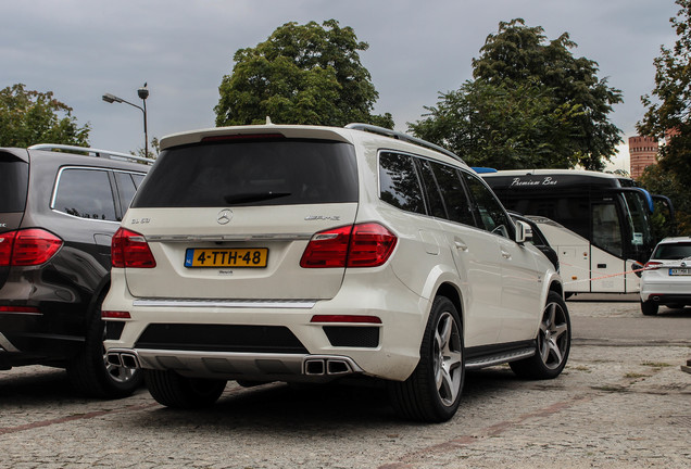 Mercedes-Benz GL 63 AMG X166