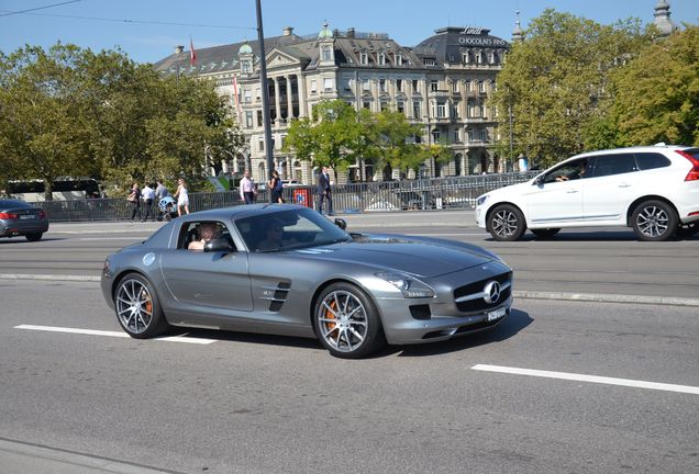 Mercedes-Benz SLS AMG