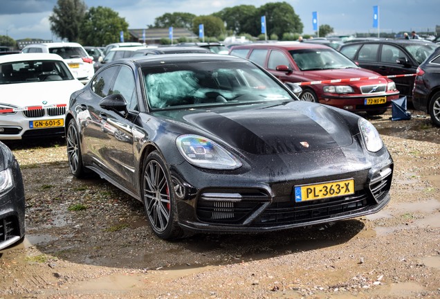 Porsche 971 Panamera Turbo