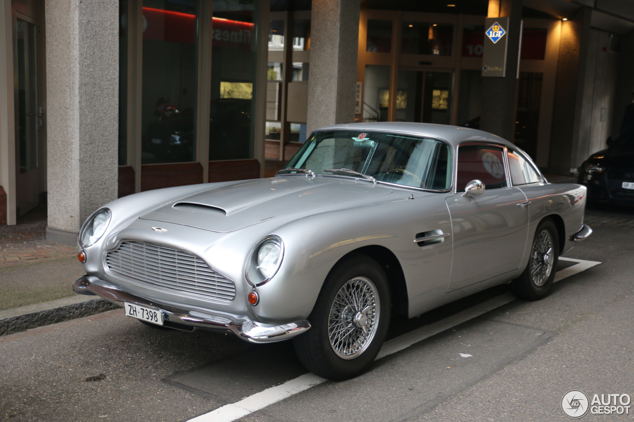 Aston Martin DB4 Series V