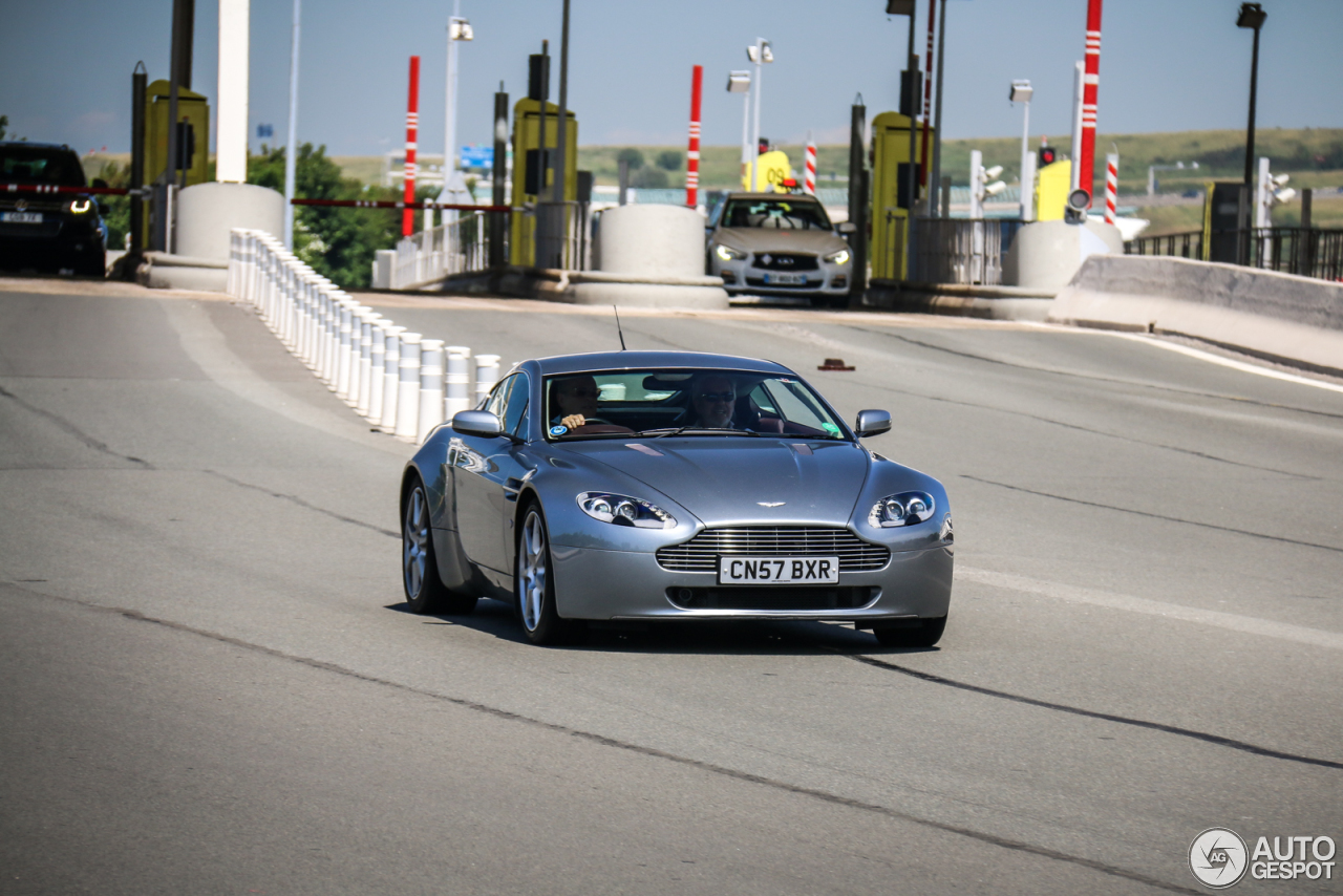 Aston Martin V8 Vantage