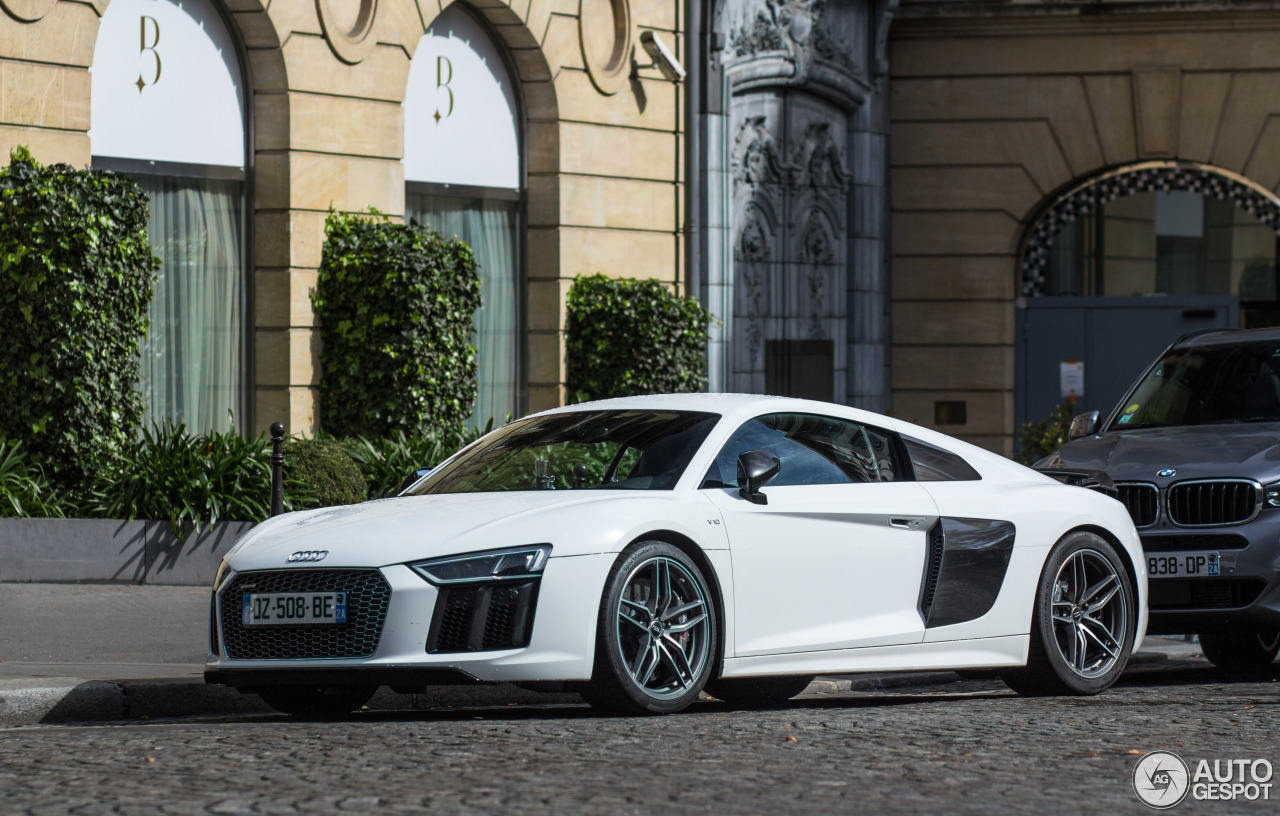 Audi R8 V10 Plus 2015