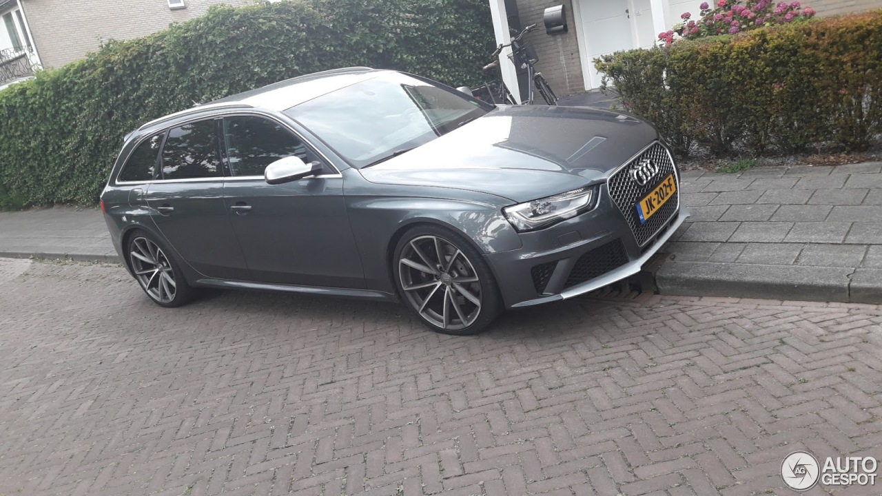 Audi RS4 Avant B8