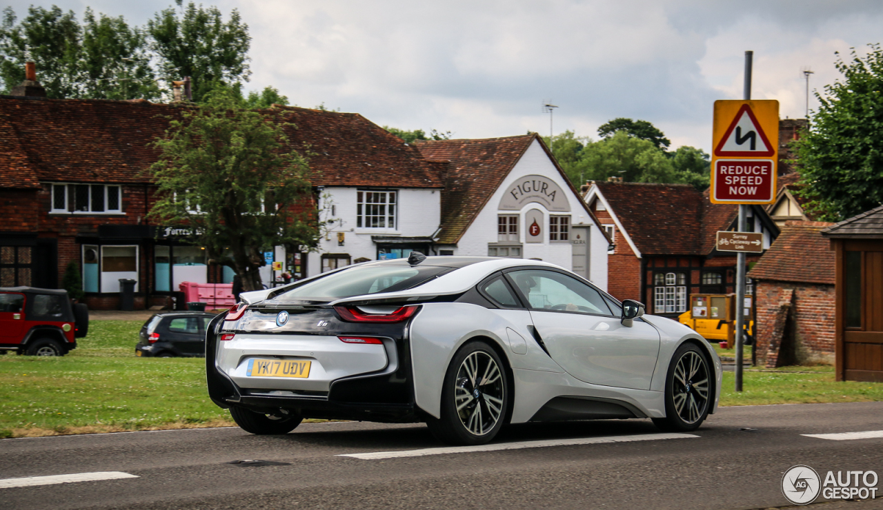 BMW i8