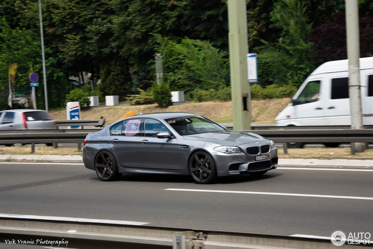 BMW M5 F10 2011