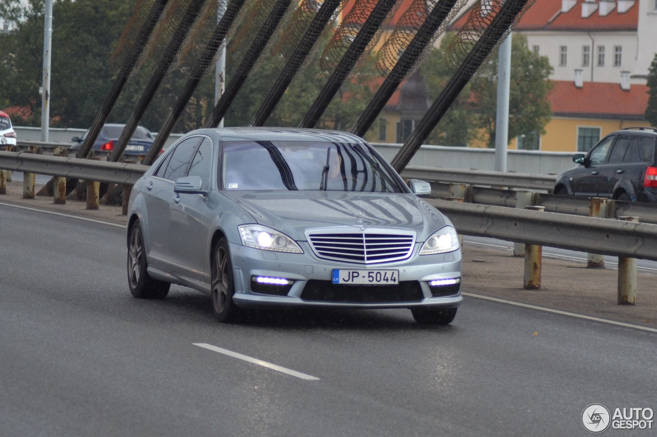 Mercedes-Benz S 63 AMG W221 2010