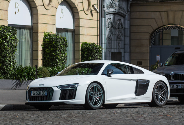 Audi R8 V10 Plus 2015