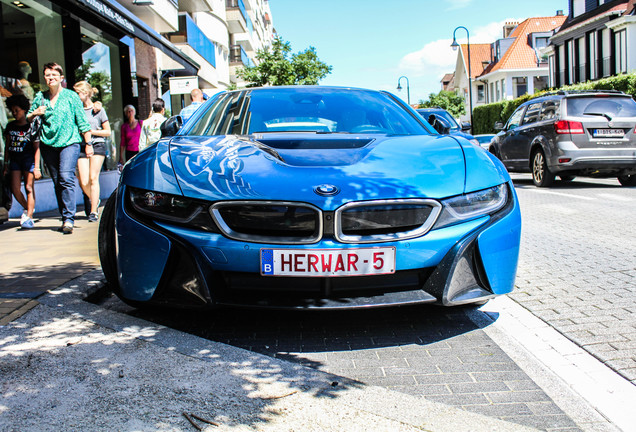 BMW i8