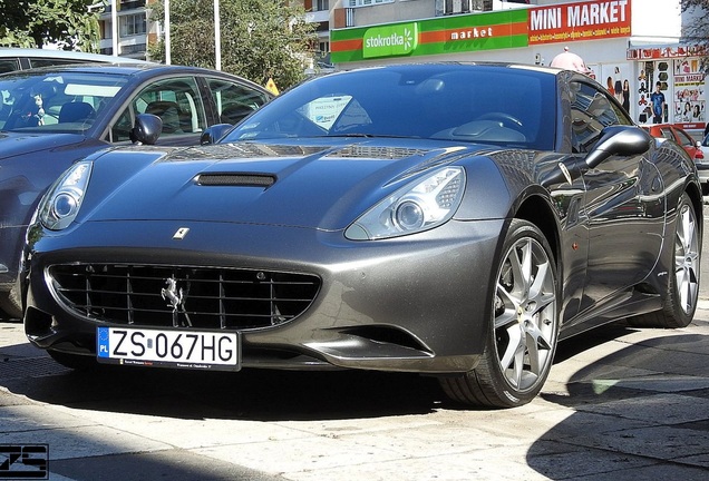 Ferrari California