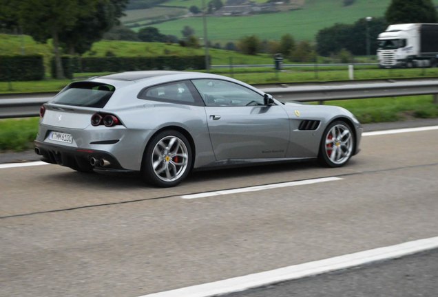 Ferrari GTC4Lusso T