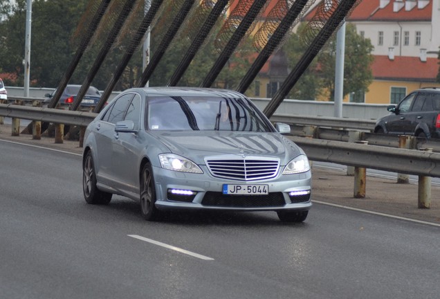 Mercedes-Benz S 63 AMG W221 2010