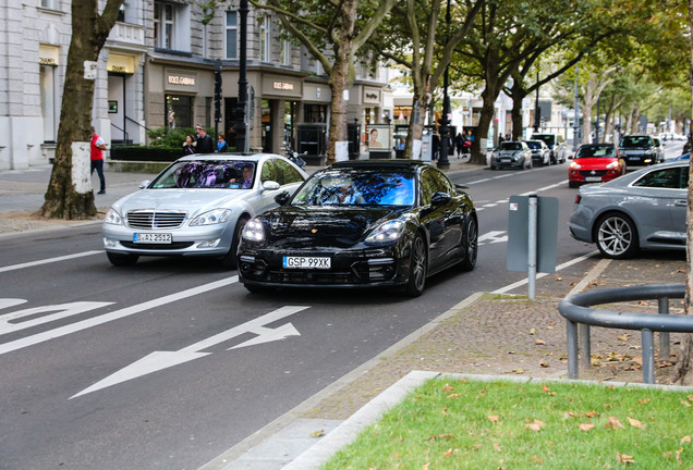 Porsche 971 Panamera Turbo