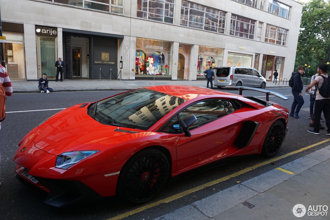 Lamborghini Aventador LP750-4 SuperVeloce