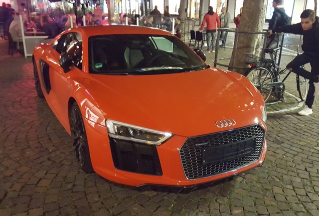 Audi R8 V10 Plus 2015