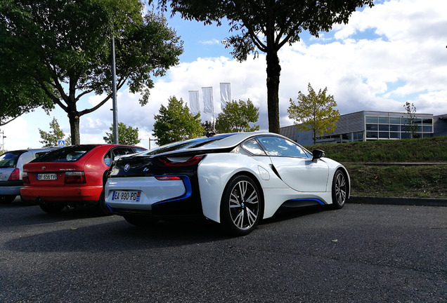 BMW i8