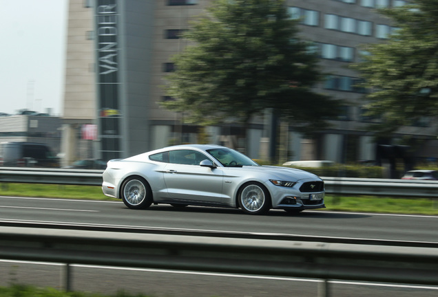 Ford Mustang GT 2015