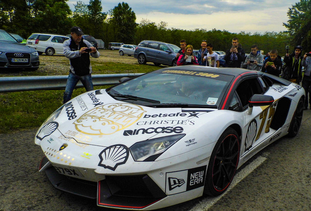 Lamborghini Aventador LP700-4 Roadster Pirelli Edition