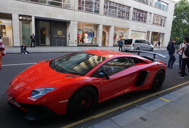 Lamborghini Aventador LP750-4 SuperVeloce