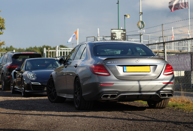 Mercedes-AMG E 63 S W213