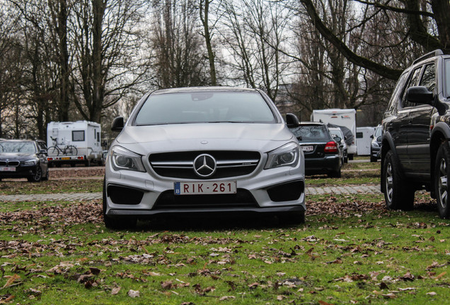 Mercedes-Benz CLA 45 AMG C117