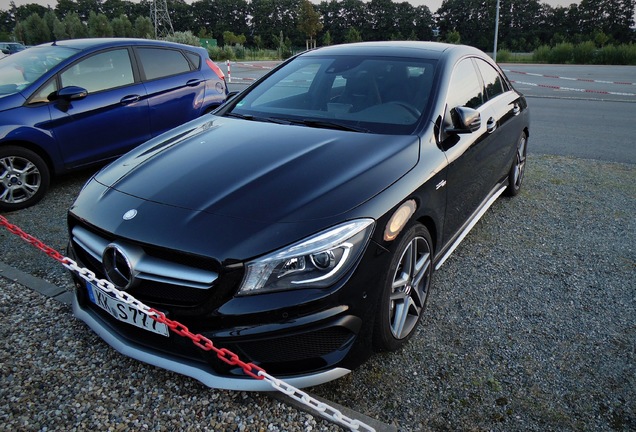 Mercedes-Benz CLA 45 AMG C117