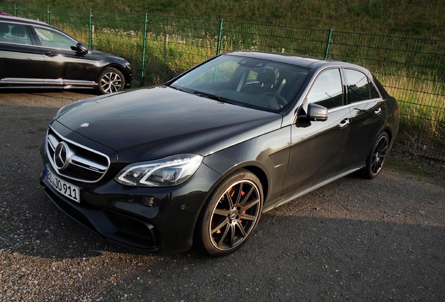 Mercedes-Benz E 63 AMG S W212