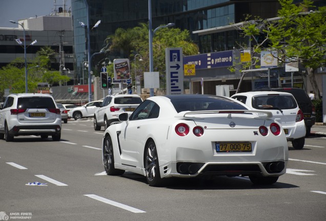 Nissan GT-R 2012