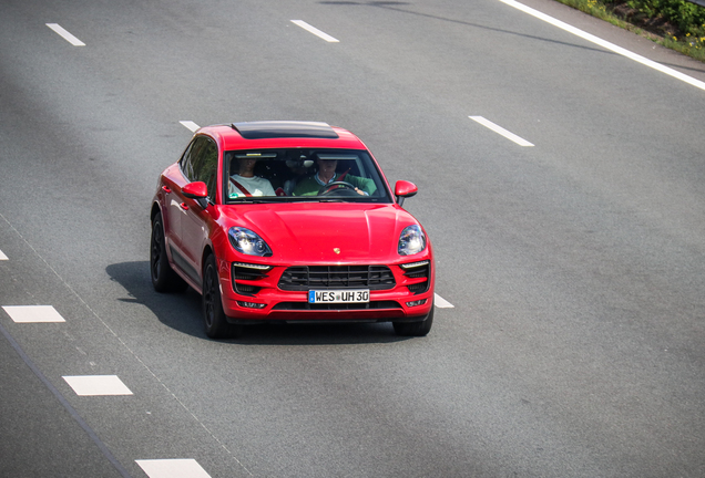 Porsche 95B Macan GTS